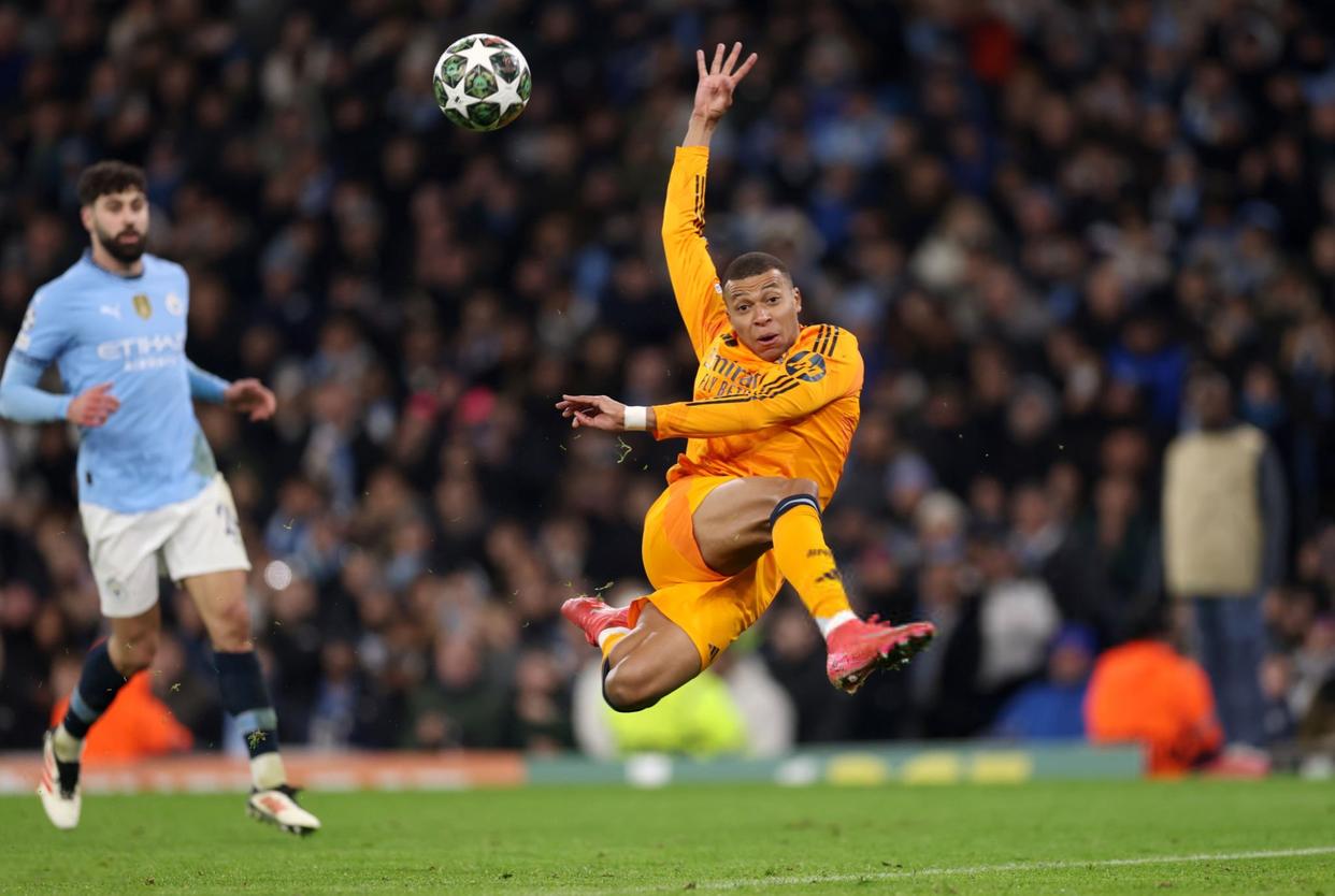 包含皇马球星贝尔心情低落，希望能重回曼联的词条