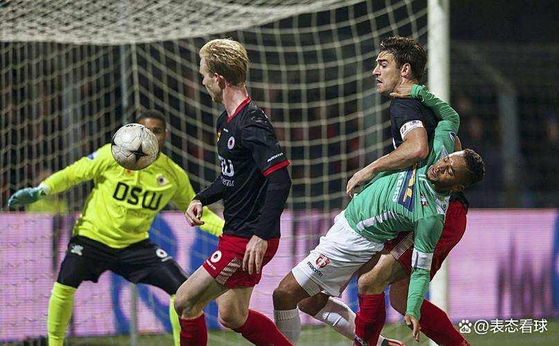 包含摩纳哥主场失利，陷入四连败困境的词条