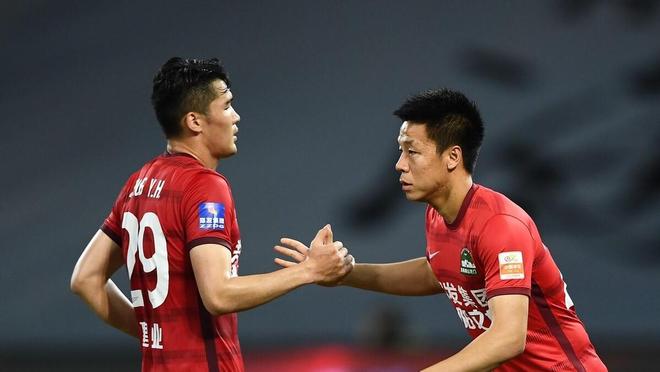 河南嵩山豪取连胜,冲击榜首位置的简单介绍 河南嵩山豪取连胜,冲击榜首位置的简单介绍