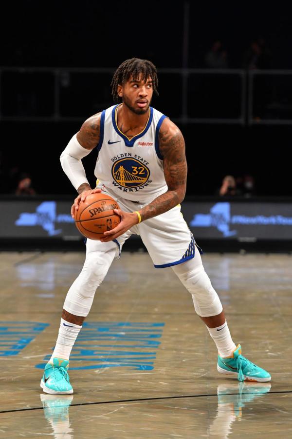 开云体育平台-关于球迷疯狂购买队服，NBA热门球队赛季开门红的信息