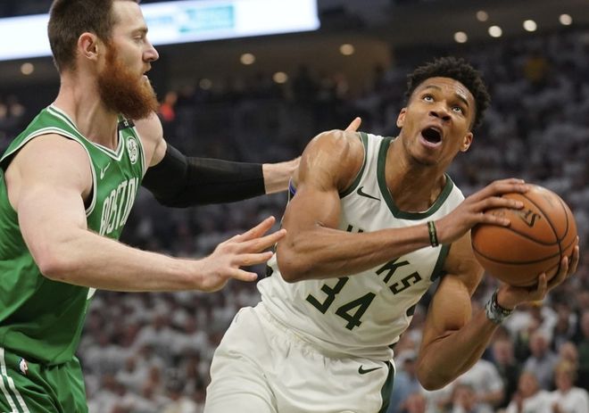 开云体育教练-巨人队遭逢绝杀，季后赛形势稍显严肃